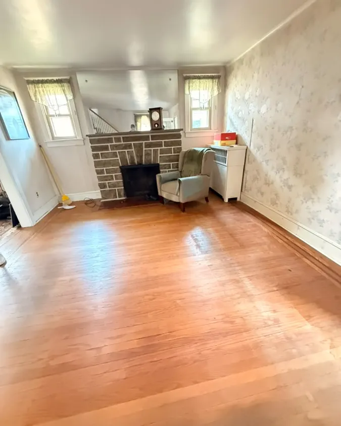 Living room furniture removal: after